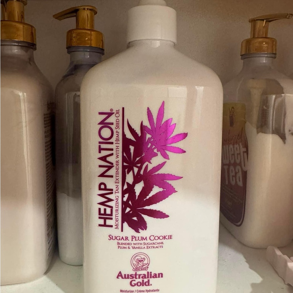 Hemp nation sugar plum cookie moisturizer